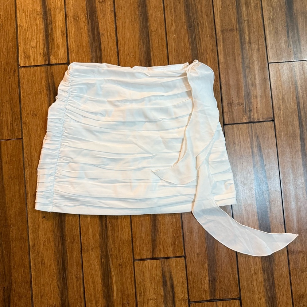 Abercrombie & Fitch Cream Mini Skirt